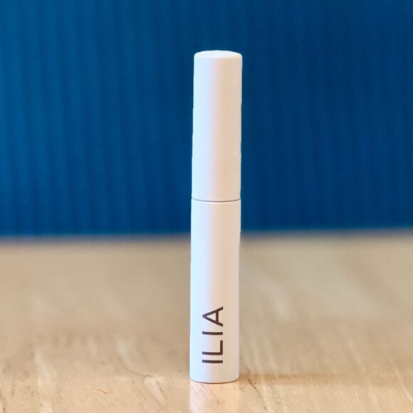 ✨ NEW ILIA Limitless Lash Lengthening Clean Mascara - Travel Mini Size ✨ - Picture 3 of 3